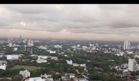 Exterior - 3 Bedroom Apartment for Sale - Colombo 3 | LKR 150,000,000 (EM610)