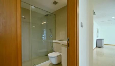 Bathroom - 3 Bedroom Apartment for Sale - Colombo 2 | LKR 200,000,000 (EM613)