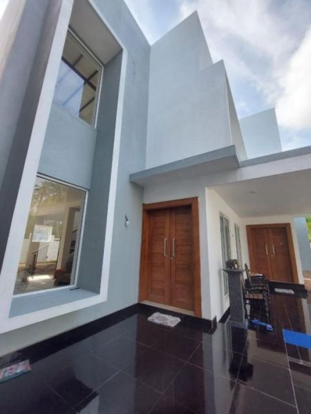 Exterior - 4 Bedroom House for Sale - Ja-Ela | LKR 45,000,000 (EM615)