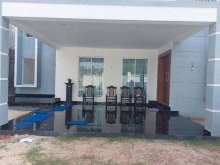 Exterior - 4 Bedroom House for Sale - Ja-Ela | LKR 45,000,000 (EM615)