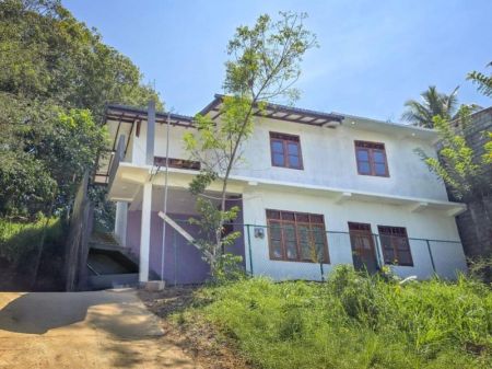 Exterior - 4 Bedroom House for Sale - Kandy | LKR 19,500,000 (EM606)