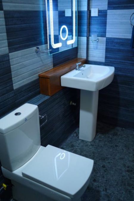 Bathroom - 2 Bedroom House for Sale - Kandy | LKR 19,500,000 (EM616)
