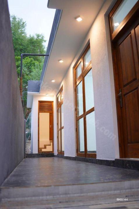 Exterior - House for sale in Mount Lavinia
