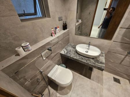 Bathroom - 3 Bed apartment for rent in Colombo 4 (Castle Lane)