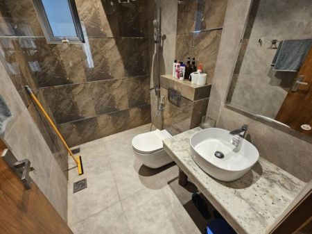 Bathroom - 3 Bed apartment for rent in Colombo 4 (Castle Lane)
