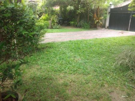 Exterior - Land with Villa for Sale in Thalaramba - Mirissa - Matara | 35 Perches | LKR 49 Million | KO-66