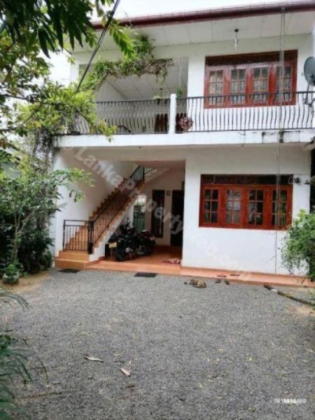 Exterior - House for Sale in Ethul Kotte | LKR 70 Million | KO-568