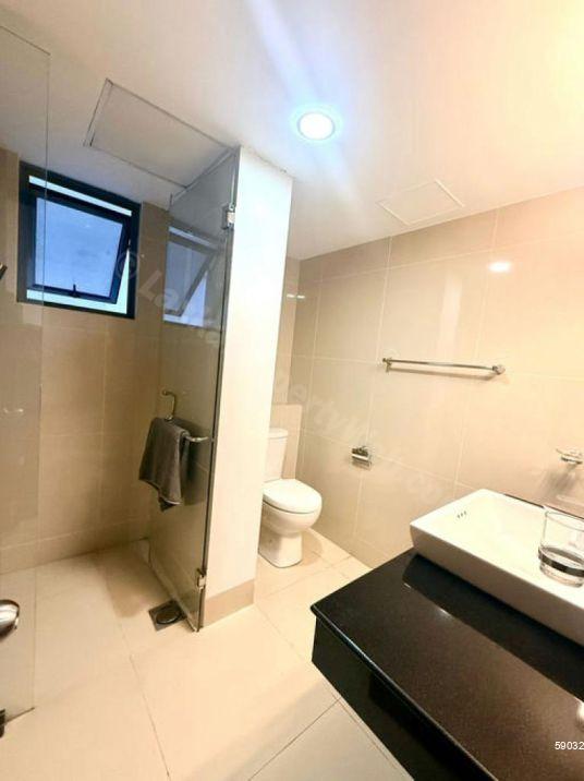Bathroom - Apartment for rent in Colombo 7