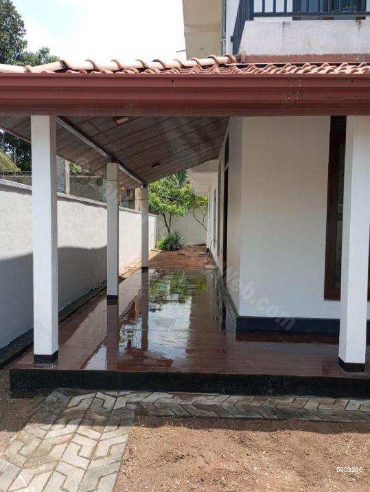 Exterior - House for sale in Piliyandala