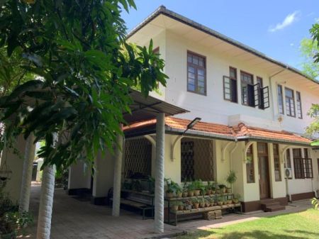 Exterior - 32 Perch Land with 5 Bedroom House for Sale in Colombo 7, S1914