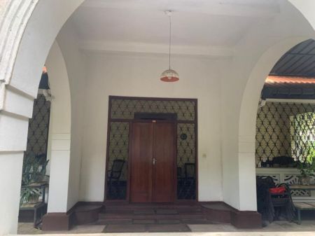 Exterior - 32 Perch Land with 5 Bedroom House for Sale in Colombo 7, S1914