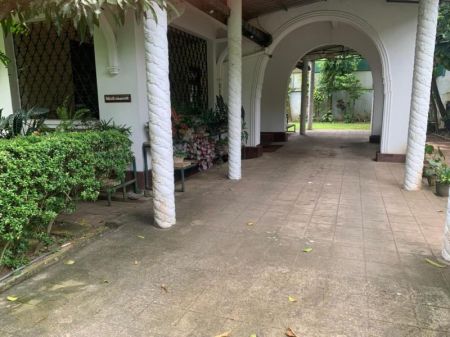 Exterior - 32 Perch Land with 5 Bedroom House for Sale in Colombo 7, S1914