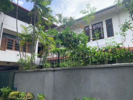 Exterior - 32 Perch Land with 5 Bedroom House for Sale in Colombo 7, S1914
