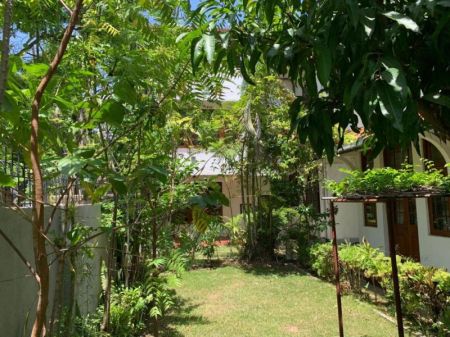 Exterior - 32 Perch Land with 5 Bedroom House for Sale in Colombo 7, S1914