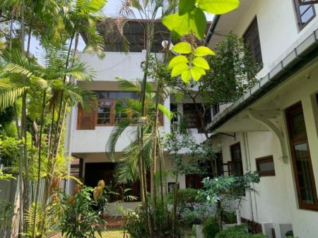 Exterior - 32 Perch Land with 5 Bedroom House for Sale in Colombo 7, S1914