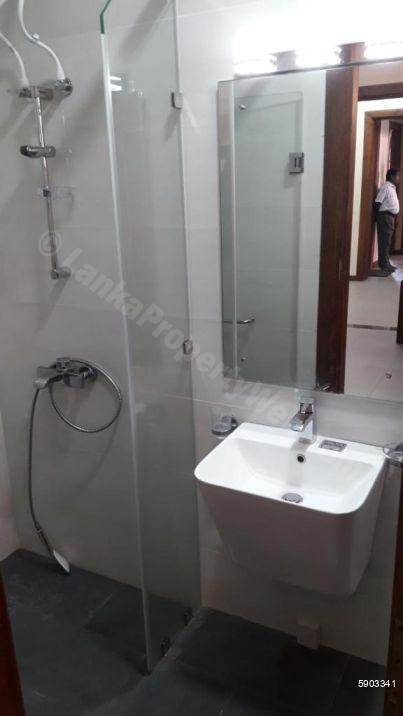 Bathroom - Apartment for sale in Dehiwala