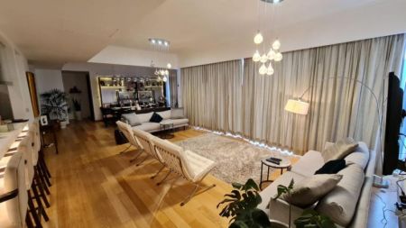 Living Room - Emperor 4BR Furnished Apartment For Sale in Colombo 3 - EA914