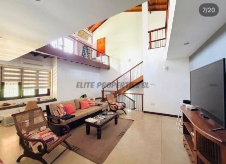 Living Room - Luxurious Fully Furnished 5 Bedroom Stand-Alone Residence for Rent – Hokandara