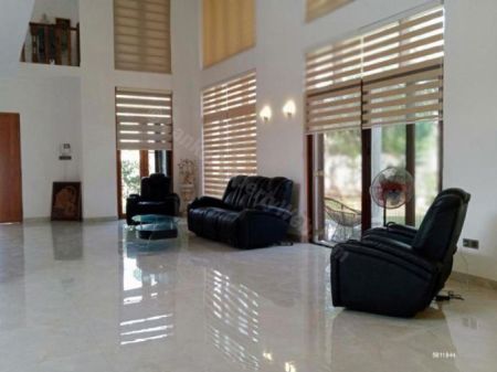 Living Room - Luxury 4 Bedrooms House for Rent in Thalawathugoda - Madiwela Road | LKR 900,000 Per Month | KO-129
