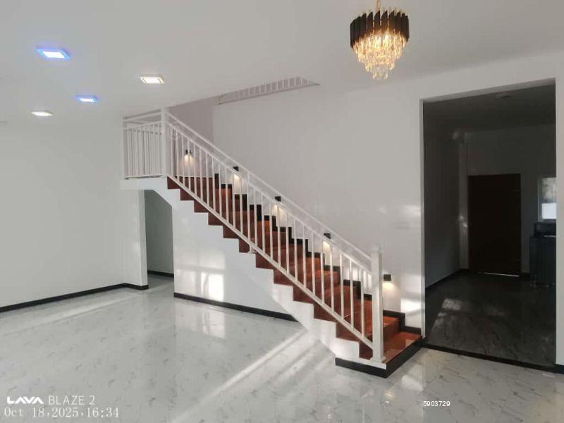 House for sale in Ja Ela