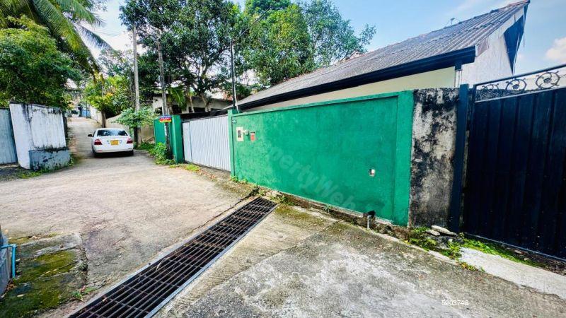 House for sale in Battaramulla