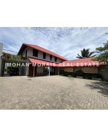 Exterior - House for Sale  Rajamaha Vihara Road - Pita Kotte 