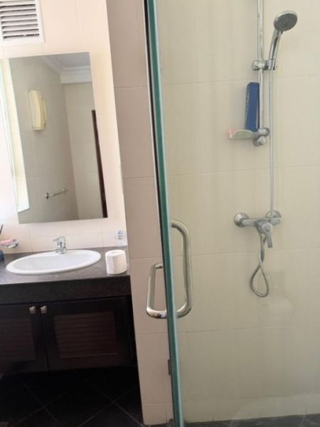 Bathroom - 3BR Apartment For Sale in Colombo 02 | LKR 135 Million