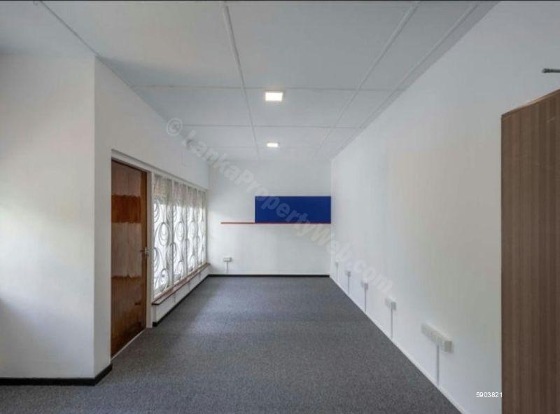 Commercial for rent in Colombo 5
