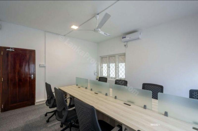 Commercial for rent in Colombo 5
