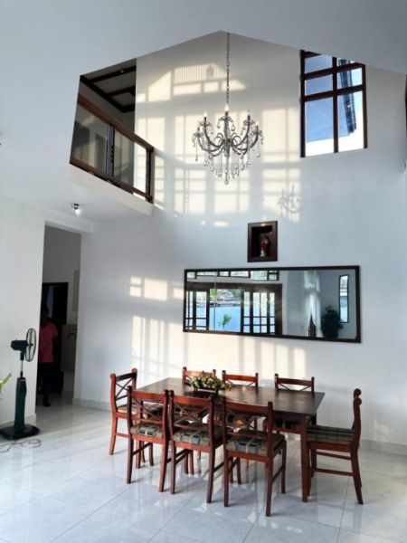 Dining room - 5 Bedroom House for Sale in Battaramulla - PDH51