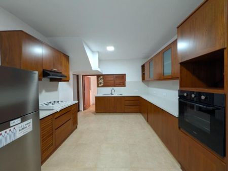 Kitchen - 3 Bedroom House for Rent in Colombo 7