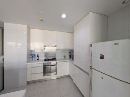 Kitchen - 3 Bedroom Apartment for Rent in Emperor
