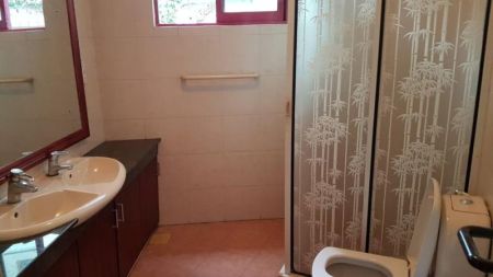 Bathroom - 5 Bedroom 2 Storey House for Rent – Battaramulla | LKR 400,000 / Month  (EM012SR)