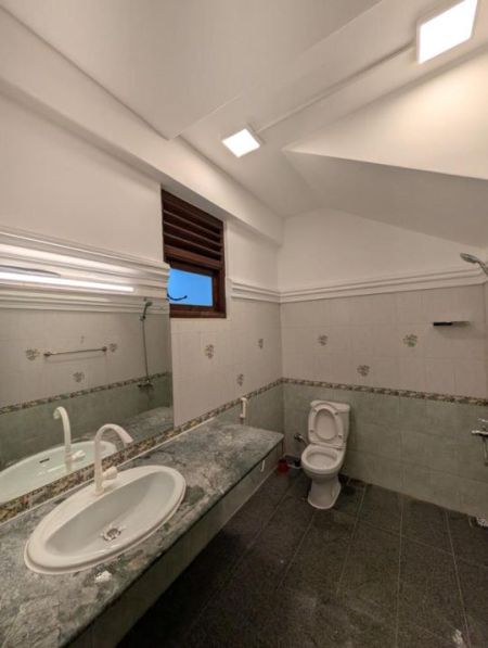 Bathroom - Staff Accomodation for Rent in Colombo 6