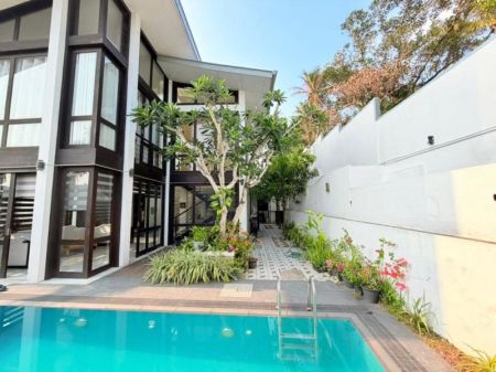 Exterior - Battramulla Luxury House for Sale in prime location 