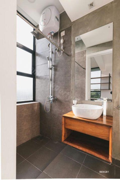 Bathroom - Apartment for rent in Colombo 5