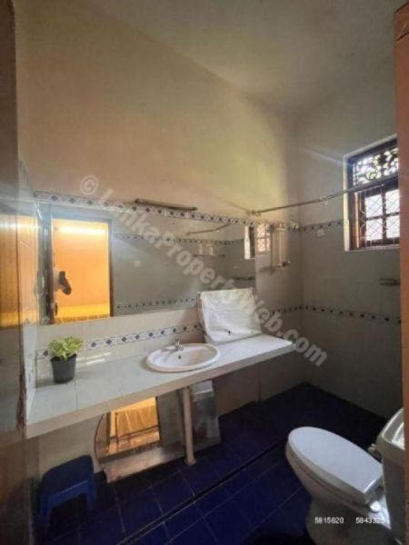 Bathroom - House for Sale in Battaramulla | LKR 90 Million | KO-672