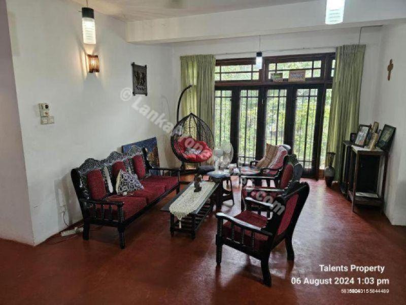 House for sale in Battaramulla
