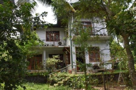 Exterior - House for Sale in Ragama | 5 BR House - 38 Perches | LKR 69 Million | KO-105