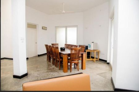 Dining room - 3 Story 4 Bedrooms House for Rent in Colombo 5 - EH227