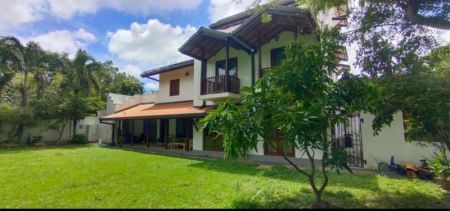 Exterior - Fully A/C Three-Story House for Rent – Pitakotte | LKR 370,000 (EM048PS) 