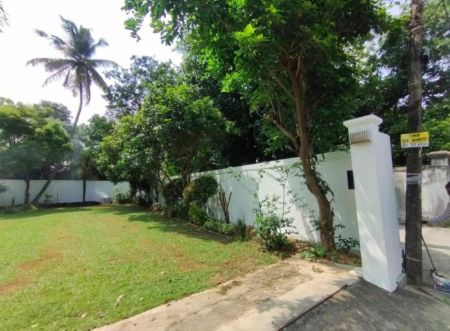 Exterior - Fully A/C Three-Story House for Rent – Pitakotte | LKR 370,000 (EM048PS) 