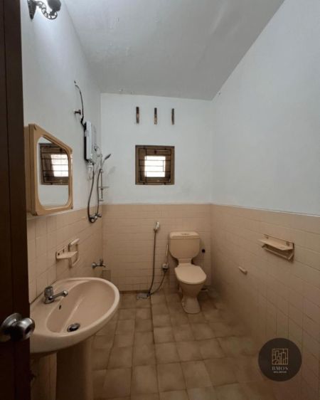 Bathroom - Apartment for sale in manning town housing scheme - Colombo 8 