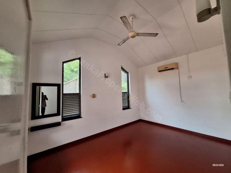 Bathroom - House for sale in Horana