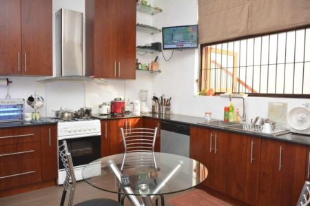 Kitchen - 3 Storied 6 Bedrooms House Sale in Kotte - PDH171