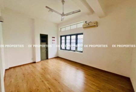 Kitchen - 3 Bedroom Ground Floor Portion Of House For Rent in Colombo 5 | Unfurnished | 1825 sq.ft | EK-0412