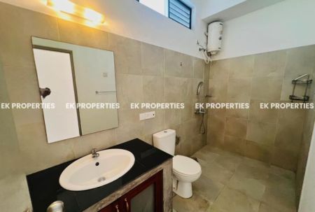 Bathroom - 3 Bedroom Ground Floor Portion Of House For Rent in Colombo 5 | Unfurnished | 1825 sq.ft | EK-0412