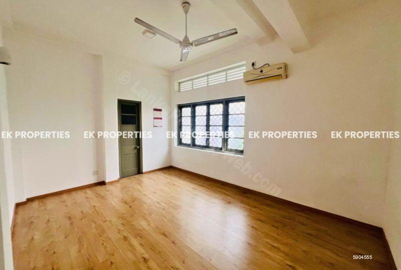 Kitchen - House for rent in Colombo 5