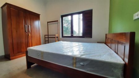 Bedroom - Spacious 5 Bedroom Furnished House for Rent at Battaramulla / LKR 250,000 /month (Negotiable) (EM004RV)