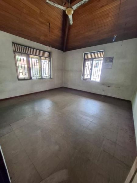 Kitchen - Large Property close to RAJAGIRIYA Junction| 4 Bedrooms| 23 Perches|@ LAND VALUE| Quick Sale| only Rs. 96 Mil